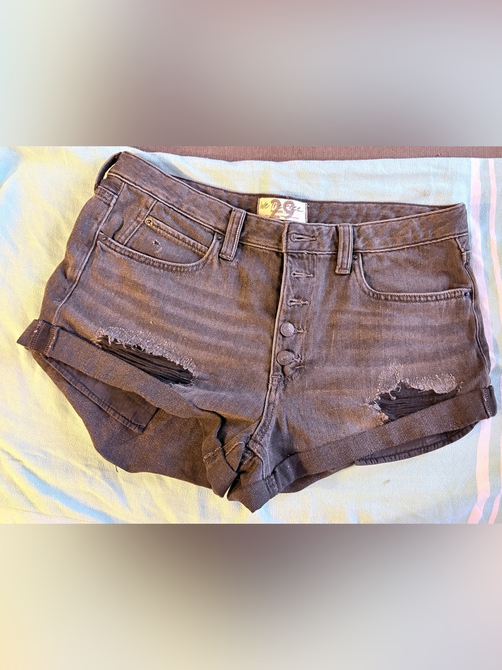 We The Free Black Distressed Denim Shorts 🌻✌🏾NWOT